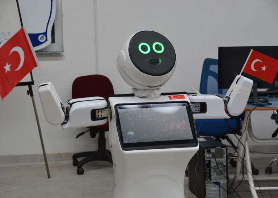 2. Teknik Gezimiz'de AKINROBOTICS’te Robotlarla 23 Nisan Coşkusu